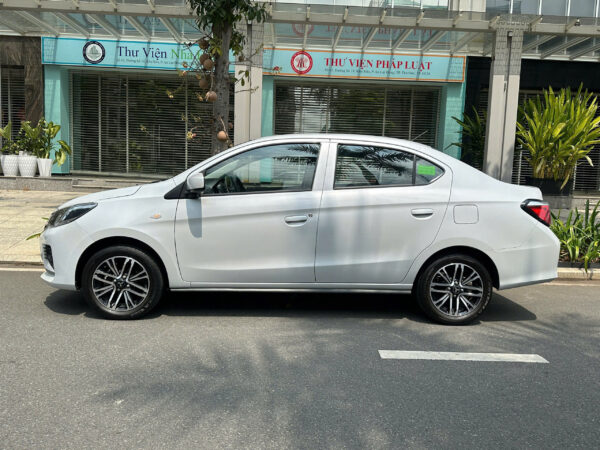 attrage mt trắng 2024