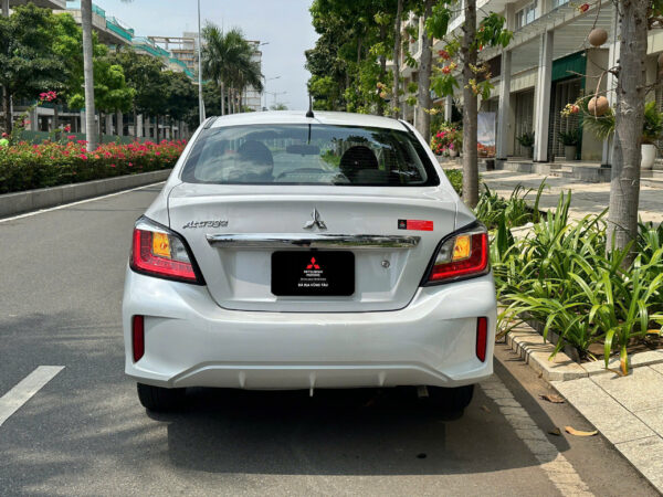 attrage mt trắng 2024