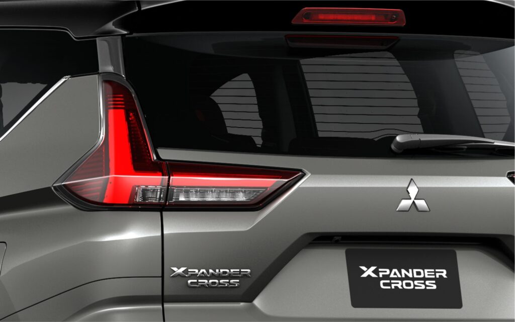 Cụm đèn hậu LED T-shape đồng bộ