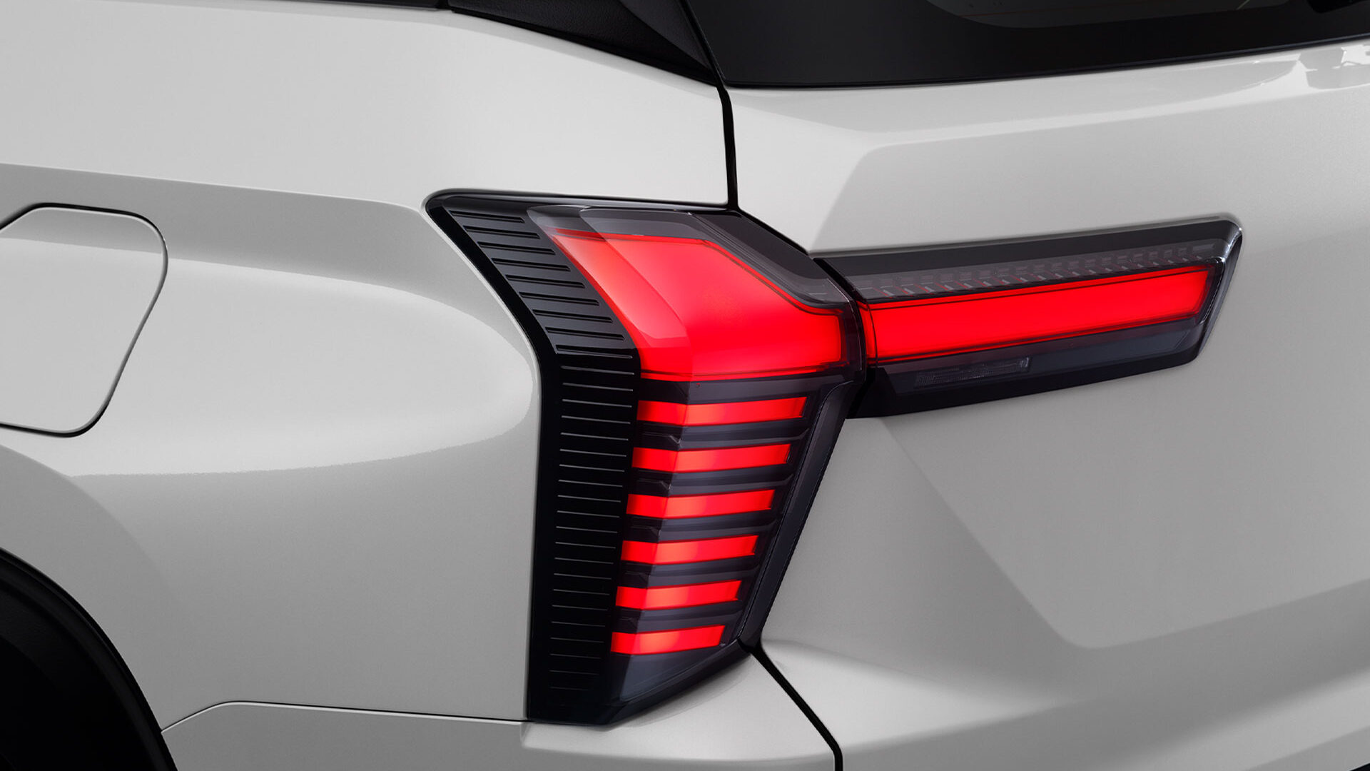 CỤM ĐÈN HẬU LED T-SHAPE