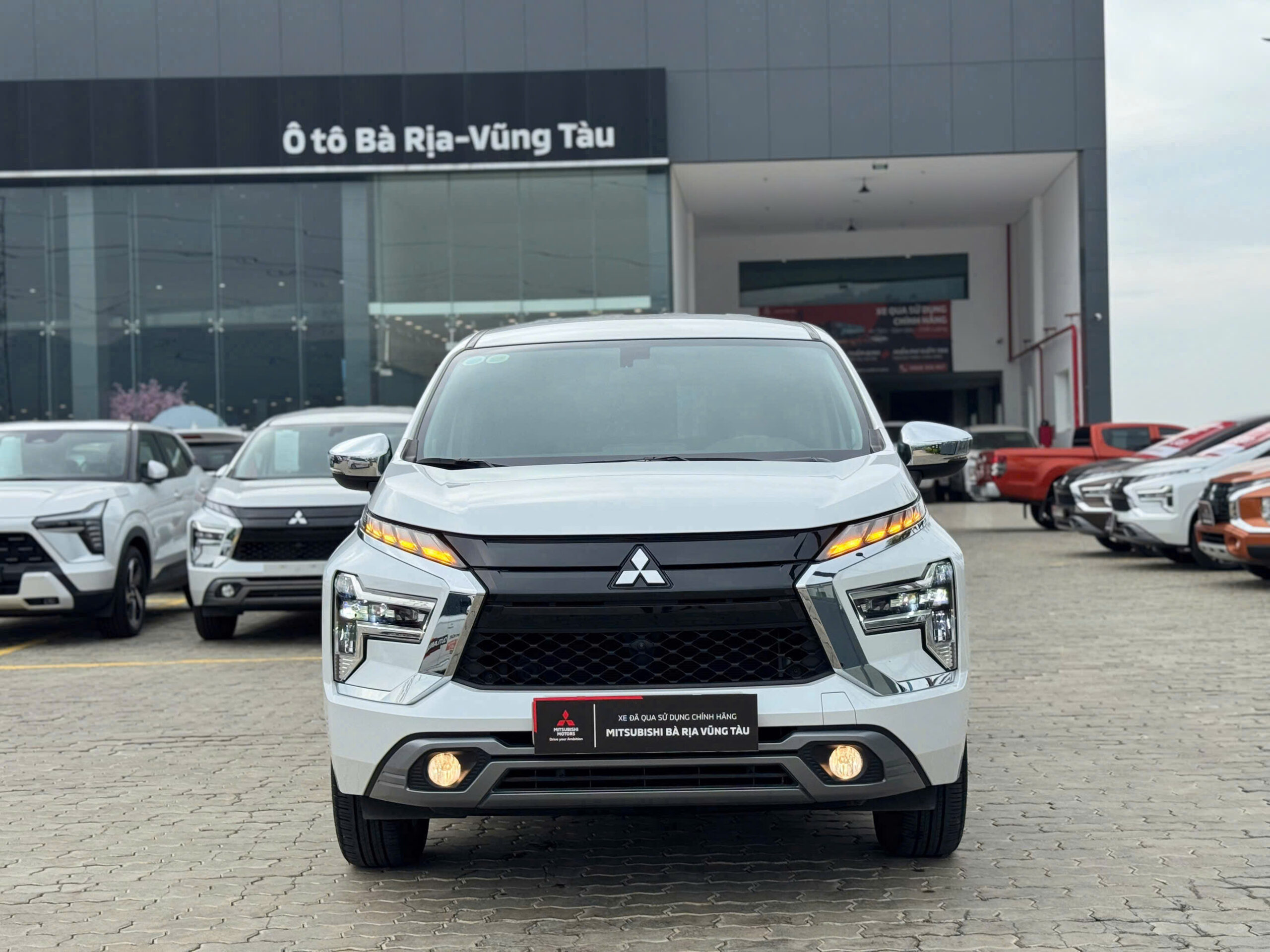 xpander premium 2023