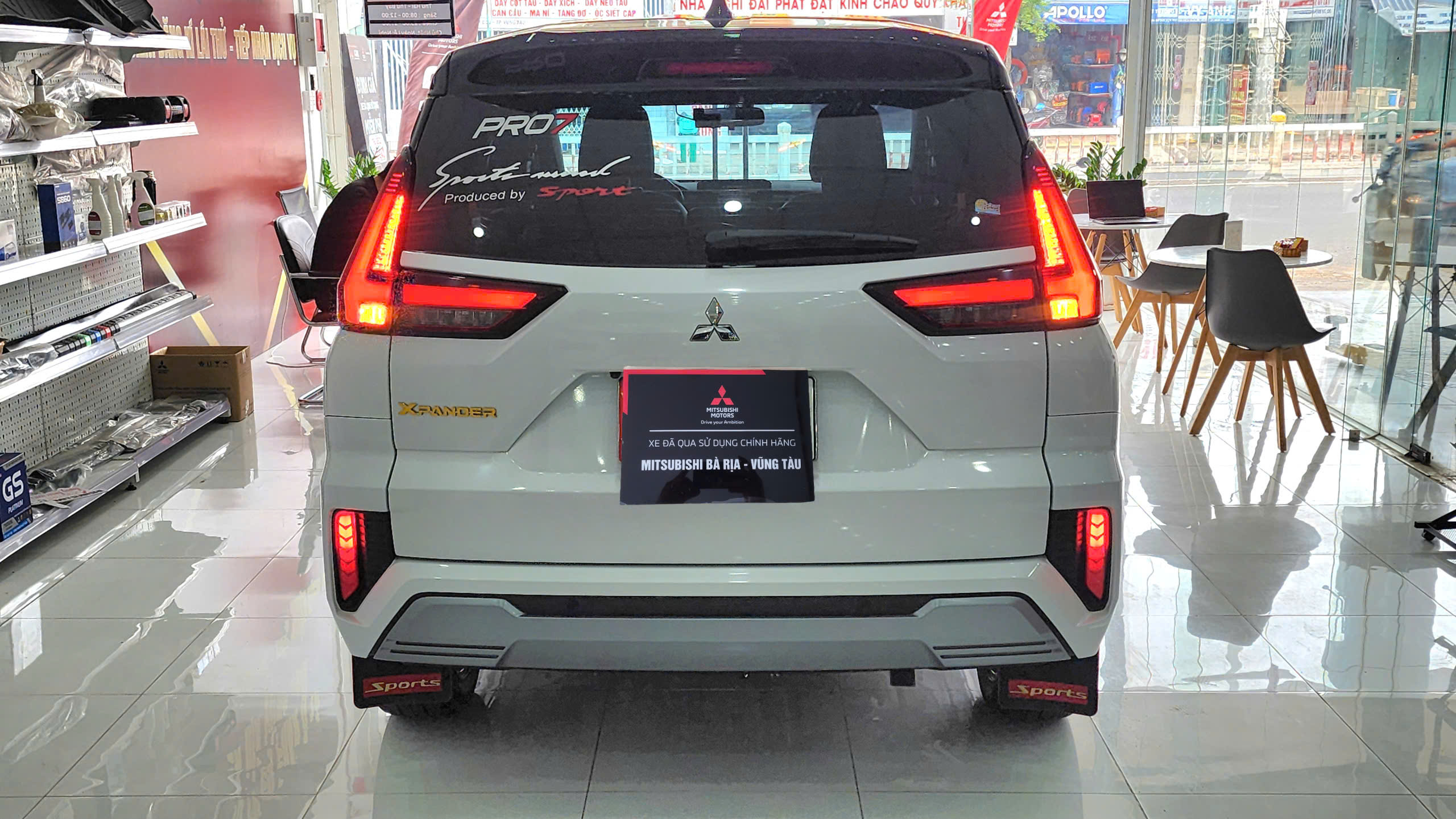 xpander premium 2024