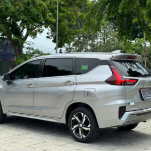 xpander premium 2024