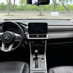 xpander premium 2024